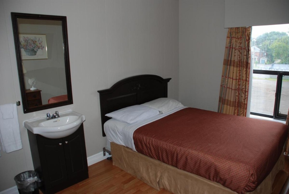 Algonquin Hotel